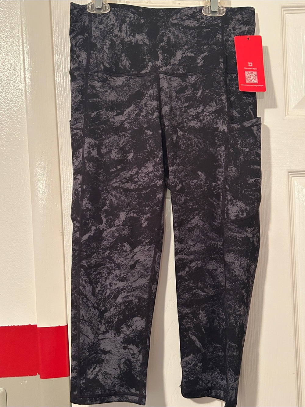 The Gym People (TGP) Women's Black & Gray Printed Leggings
